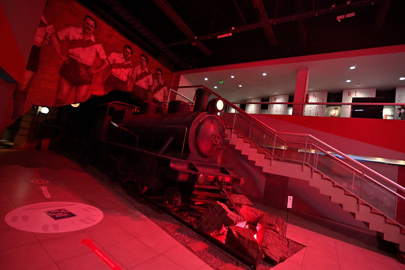 MUSEO RIVER + PUERTO DE FRUTOS