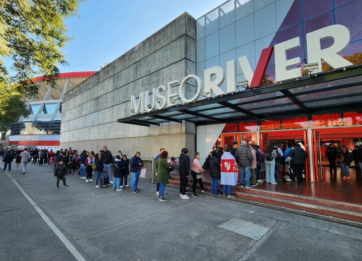 MUSEO RIVER + PUERTO DE FRUTOS